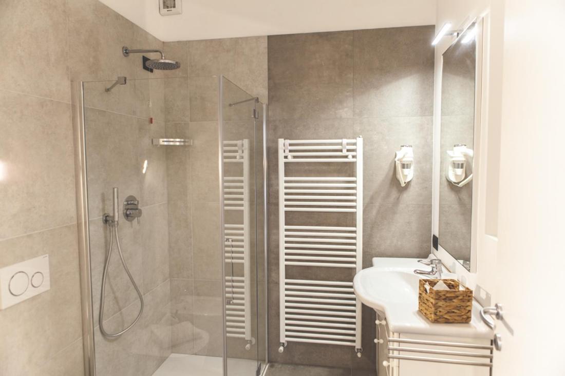 Kita House Apartment Bergamo Bagian luar foto
